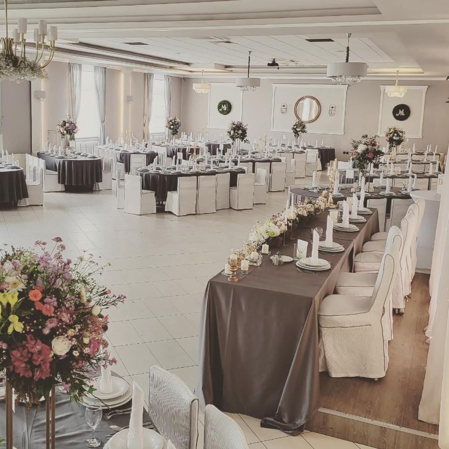 Hotel Ðakovo Eksteriør bilde