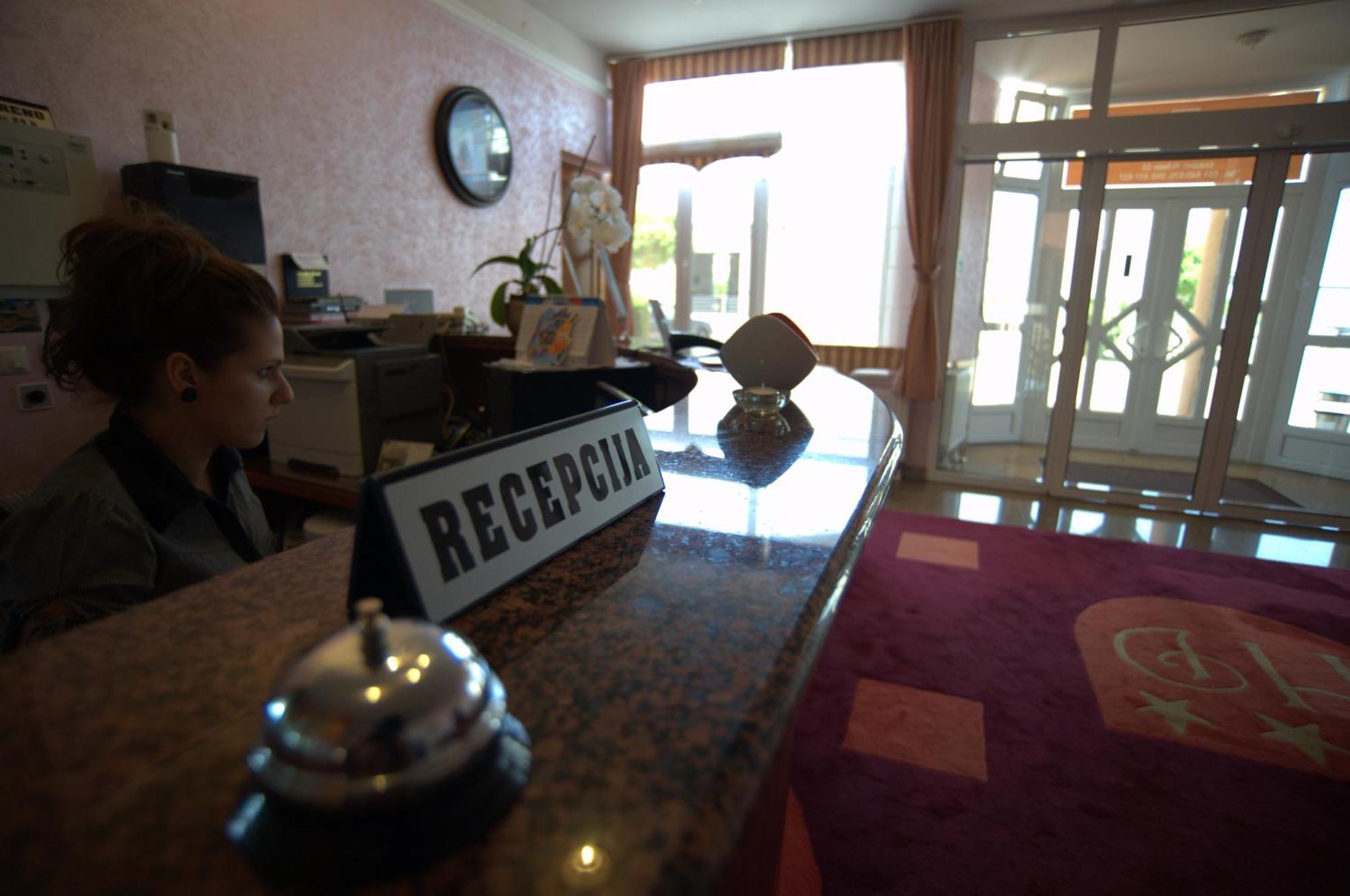 Hotel Ðakovo Eksteriør bilde