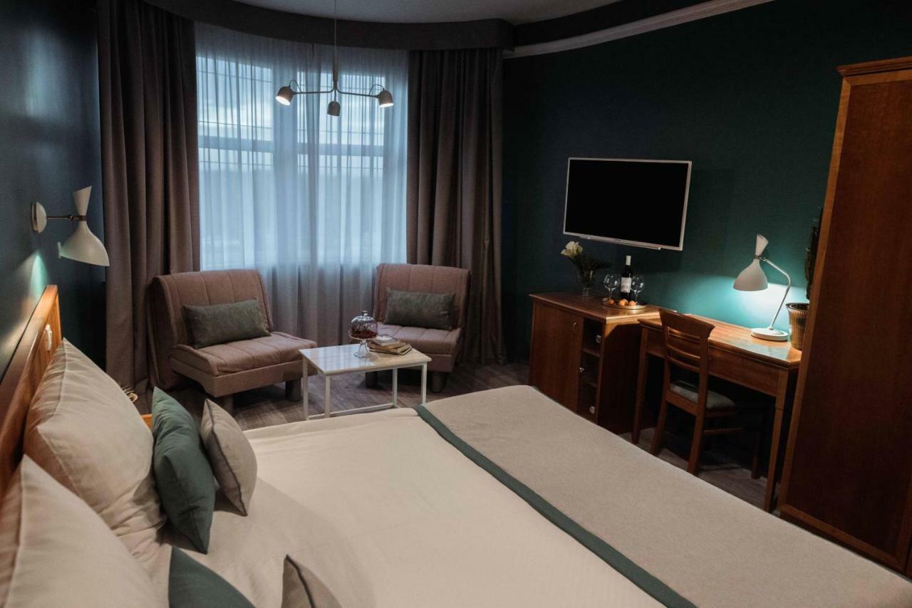 Hotel Ðakovo Eksteriør bilde