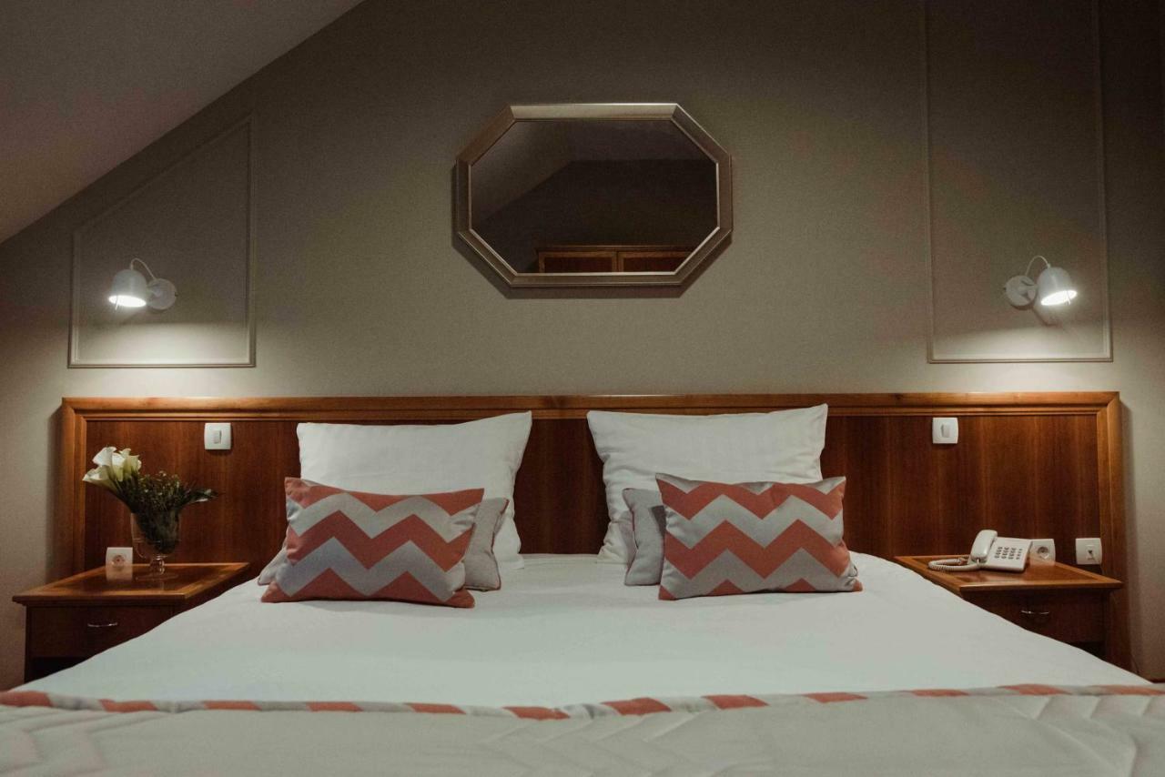Hotel Ðakovo Eksteriør bilde